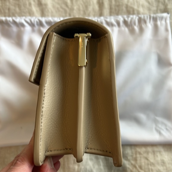 Freja New York Mini Shoulder Bag (Color Latte) - Picture 8 of 9
